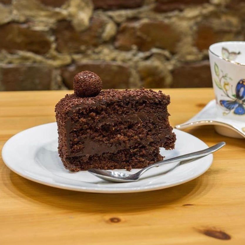 Gâteau de chocolat avec ganache de brigadeiro